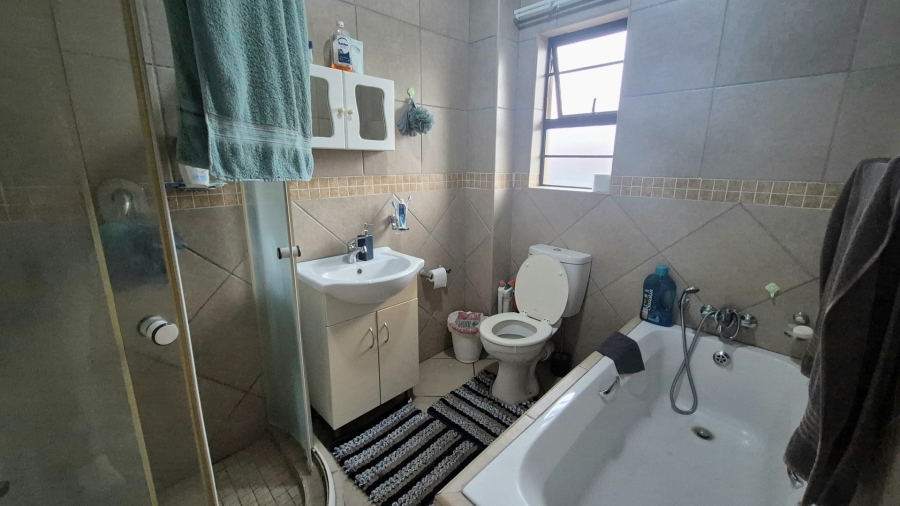 2 Bedroom Property for Sale in Die Bult North West